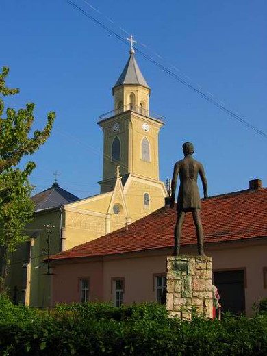 Image - Berehove: Roman Catholic church (15th century).